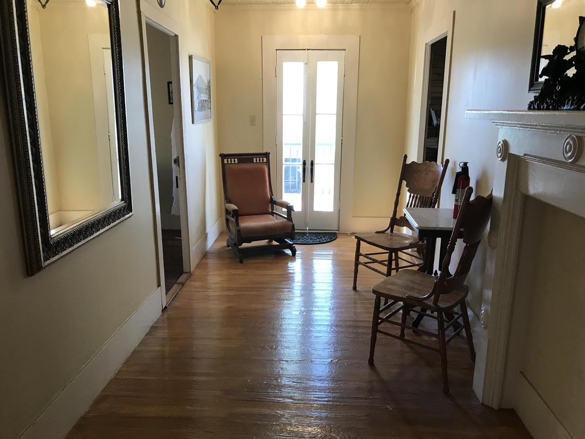 Dabbs Hotel Bed And Breakfast Llano Exterior foto