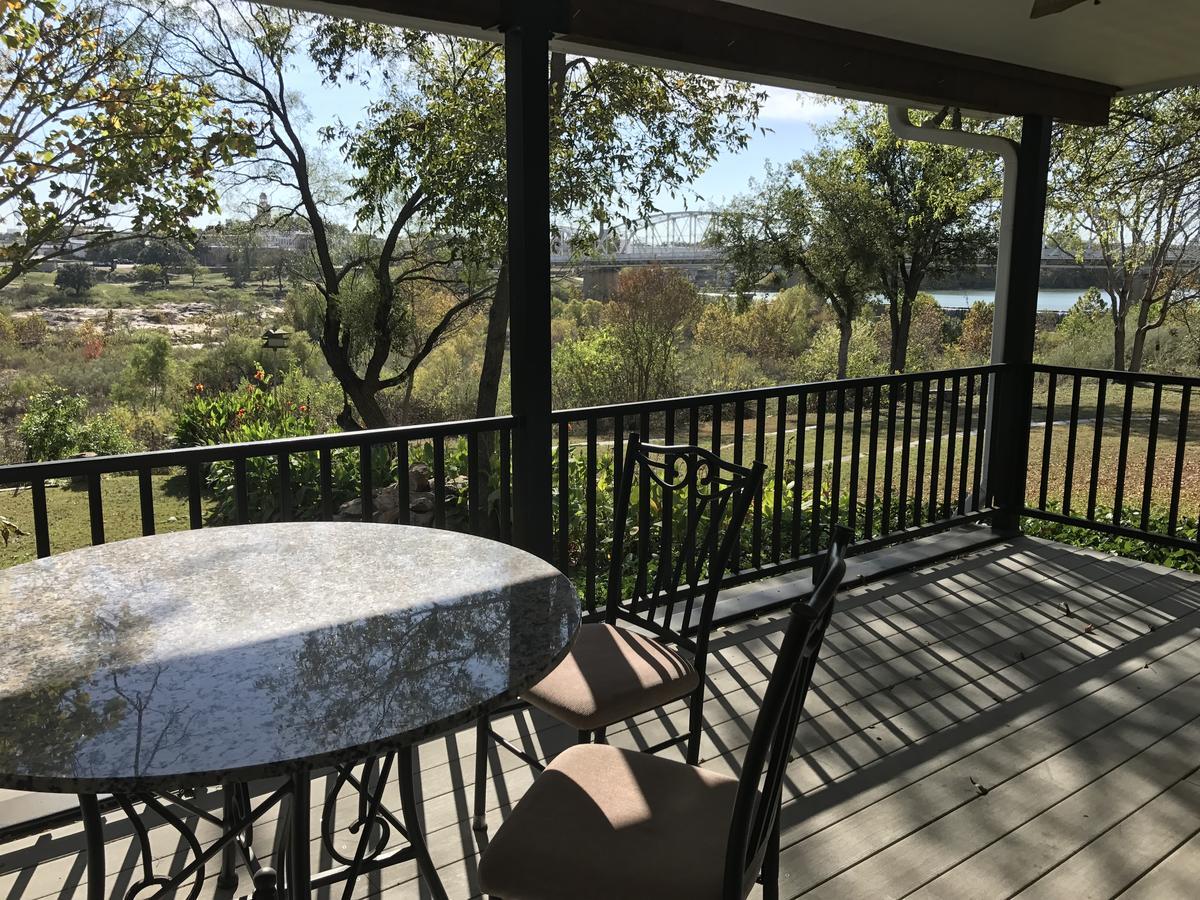Dabbs Hotel Bed And Breakfast Llano Exterior foto